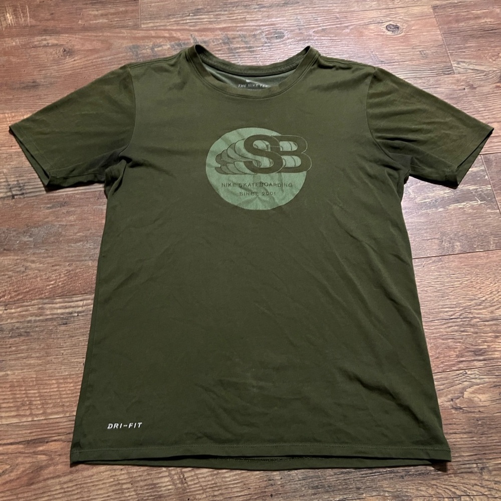 Nike Men's Dark Green SB Dri-FIT Tee
